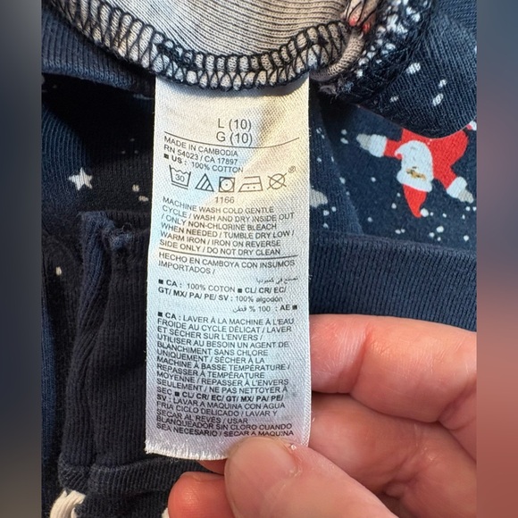 Bundle EUC Tops Button Down & Fleece; 2 GUC Pajamas Cars & Christmas/Santas - Picture 16 of 16